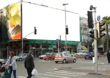 Kesan foto daripada kategori Papan iklan, dinding, poster № 1240